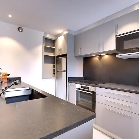 Renove 88m2 Au Centre De 1850 - 8 Pers, Parking, Balcon, Wifi - Fr-1-631-146